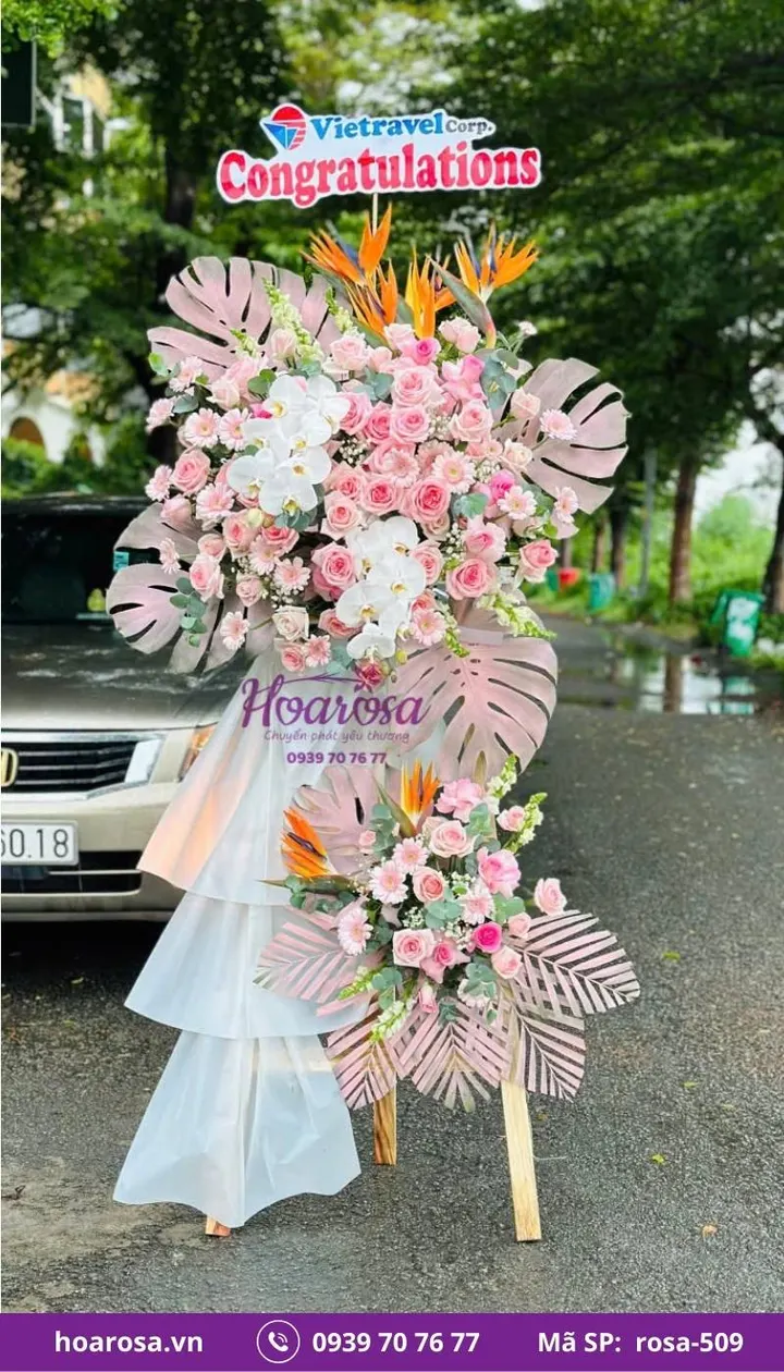Kệ hoa khai trương 2 tầng chân gỗ tông hồng trắng rosa-509