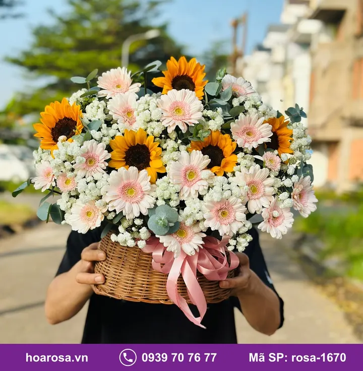 Giỏ Hoa Tươi Tông Trắng rosa-1670