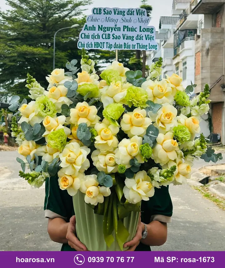 Giỏ Hoa Tươi Tông Trắng rosa-1673