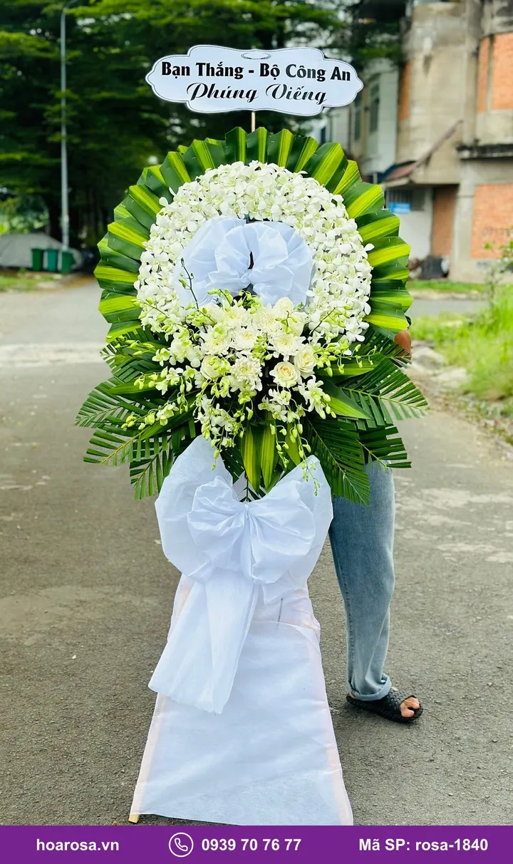 Kệ hoa viếng 1 tầng cúc trắng rosa-1840