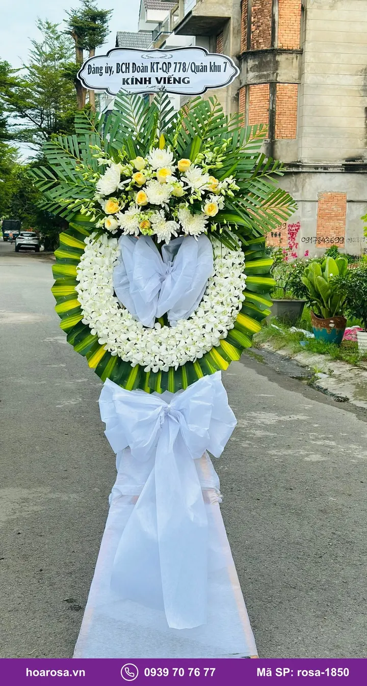 Kệ hoa viếng 1 tầng cúc trắng rosa-1850